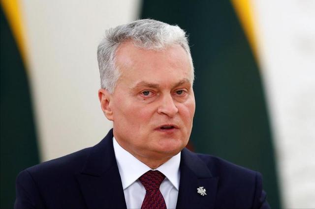 经济崩了，盟友全跑了，和中国决裂的欧洲小国	，现在想找中国填坑