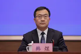 住建部：完成323.45万本建筑施工特种作业人员操作资格证书电子证照换发图片