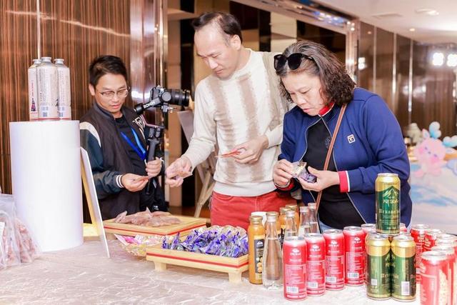 冰雪奇缘跨千里 粤蒙文旅谱新篇 -2025 兴安盟文旅推介会燃动羊城