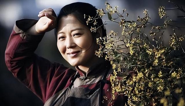 演员王茜华：我这辈子最正确的决定，就是43岁高龄为小丈夫生儿子