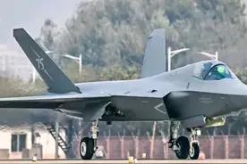 歼35！歼35！是专歼灭35型号的飞机吗？企业级的理解能力，哈哈！图片