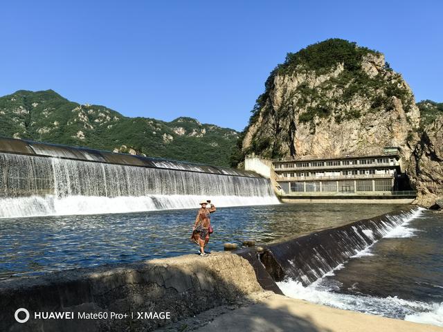 冰峪沟山青水秀不枉此行，景区里零碎收费感觉欠佳
