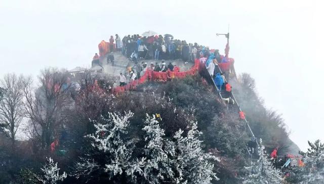 华山下雪了，你期待的第一场雪来啦！
