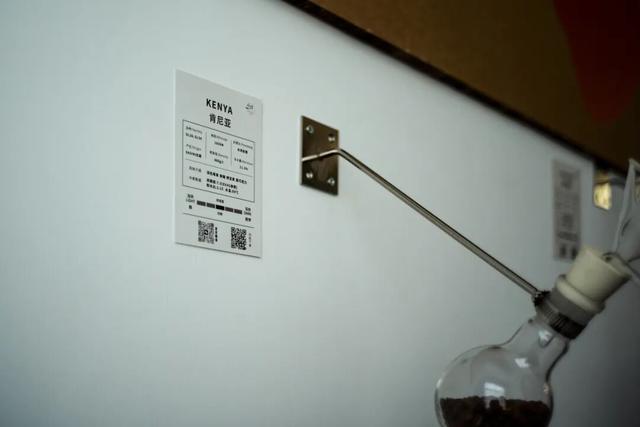 不走寻常路的国际化县城，关心一日三餐，更关心咖啡和汇率