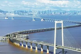 乘长风破万里浪——以习近平同志为核心的党中央引领中国式现代化迈出新的坚实步伐图片