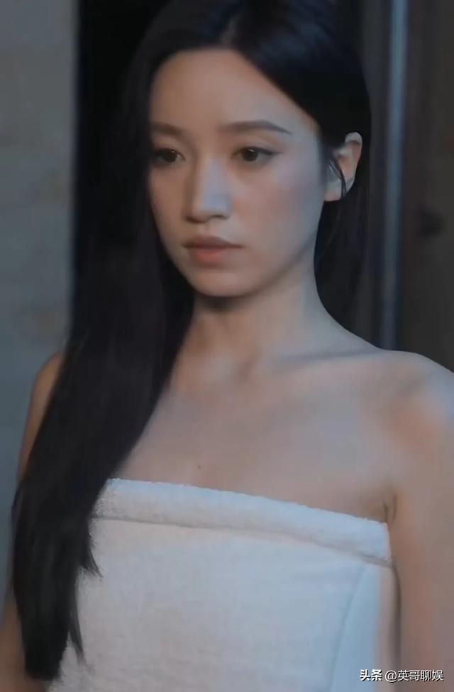 丑不自知的五位短女演员，天生苦相脸还演“女神”，究竟谁的错？