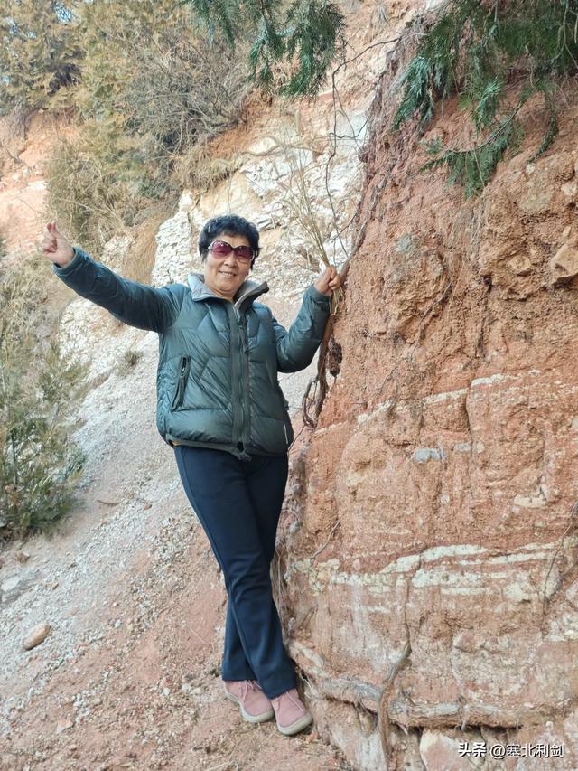 张家口市郊区还有如此丹霞地貌!