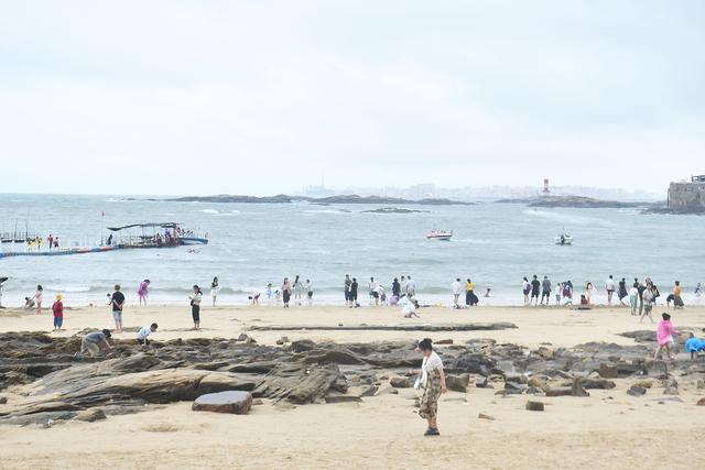 福建石狮黄金海岸：美景醉游人，这家海鲜馆藏着大海的味道