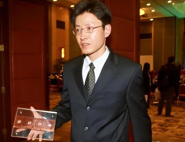 让中国芯片停滞13年，骗取11亿研发经费的陈进，跑路美国后现状