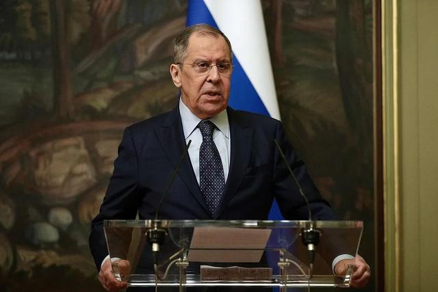 我军围台演习，各方态度曝光：蒋万安说胡话，郑丽文领悟大陆意思