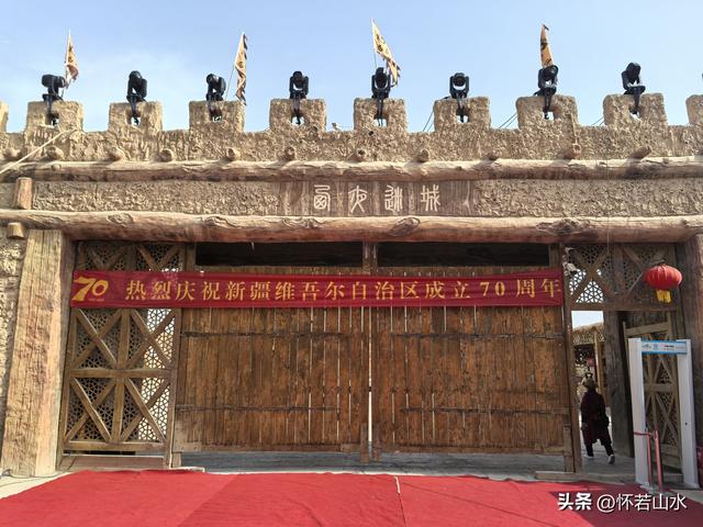 2025环南疆沙漠铁路背包自由行日记(3)---新藏公路零起点叶城打卡