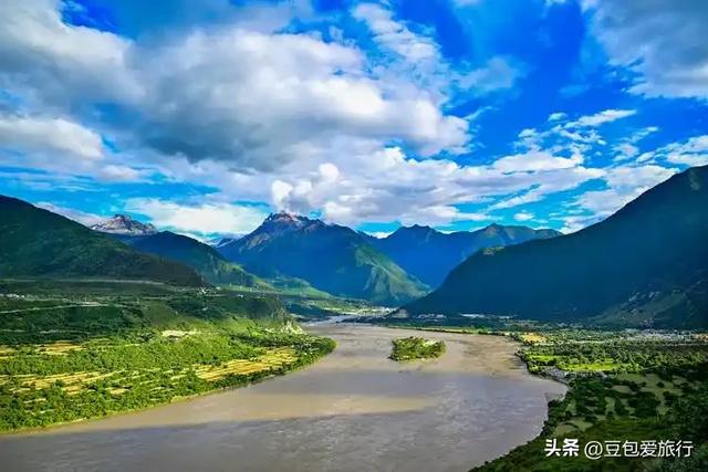 西藏林芝深度游:邂逅雪山桃花与森林的浪漫