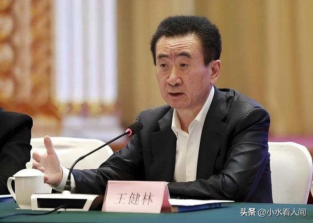 71岁王健林近况曝光，从首富到负债6000亿，他早已打出漂亮翻身仗