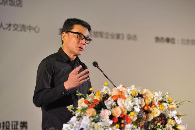 兜兜转转还是你！61岁李国庆与白月光再婚，没找小姑娘被网友怒赞