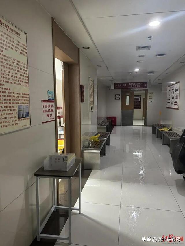 广州一医院遇袭主任已做完手术送至ICU，行凶者已被抓，知情人：两名跟诊学生未受伤