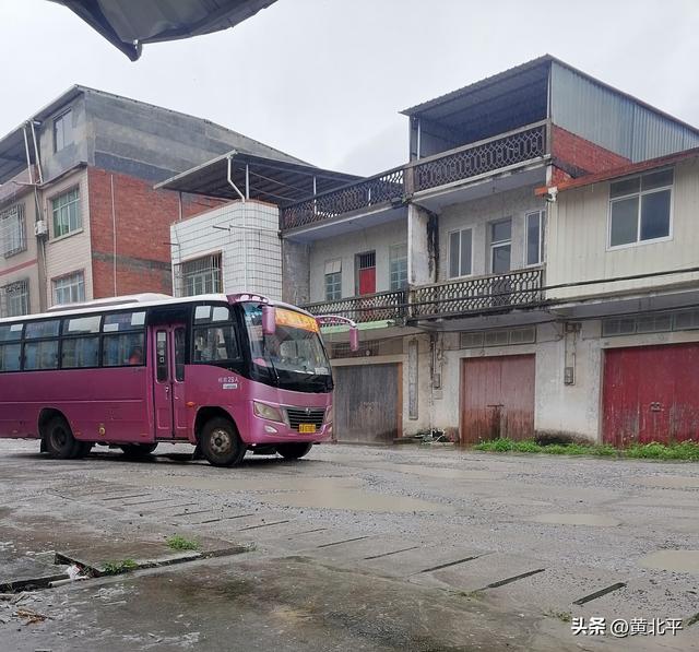 广西南宁市宾阳县消失的马岭圩，地处昆仑关脚下为何十铺九空？