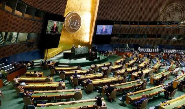 美航母舰队进战位，委电话打到北京，救不救马杜罗？王毅斩钉截铁