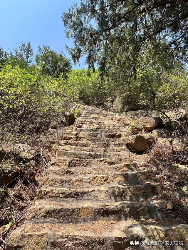 这回去莱芜爬山，目的地：永宁崮，却误打误撞又进了大舟院