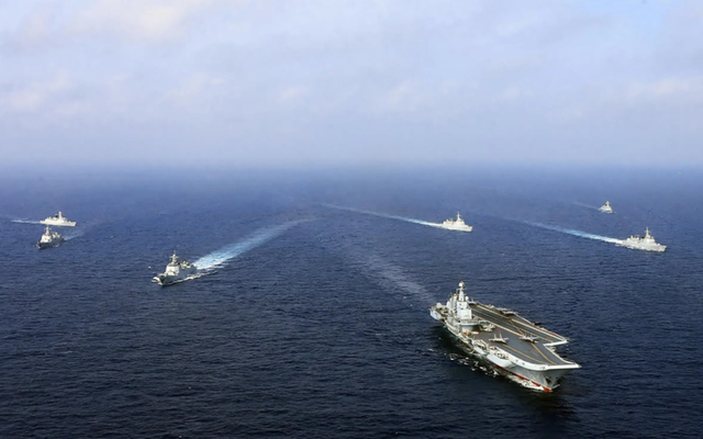 最后关头高市被催着谢罪，日方要废除中国出兵权，辽宁舰逼近琉球