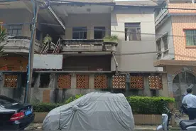 东莞虎门一栋占地120㎡三层的自建房拍卖，被人63万就买下图片