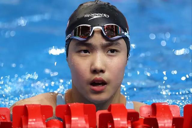 晚上9点,大喜讯:中国12岁游泳天才创历史 世锦赛最年轻奖牌得主