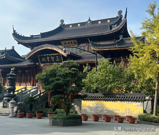 这个杭州冷门宝藏公园要火了，一泉一寺一街，已成挑战好去处！