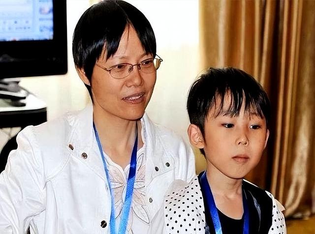 聂卫平去世不到一天，小23岁妻子身份曝光，原来她才是人间清醒