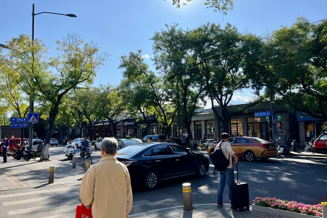 年轻人不婚恋，消费难释放？当务之急是给打工人放秋假