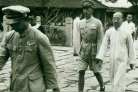 周作人以汉奸罪判枪毙，被胡适等人救下后，1949年却写信给周恩来图片
