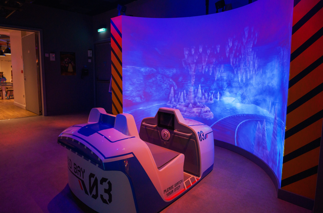 首发！等了一年多终于启航，我坐上了全世界“最快乐”的船