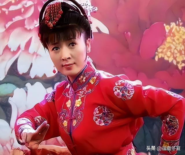 拔萝卜出泥！学历还没查清	，闫学晶再迎噩耗，多位大V锤她恐坐牢