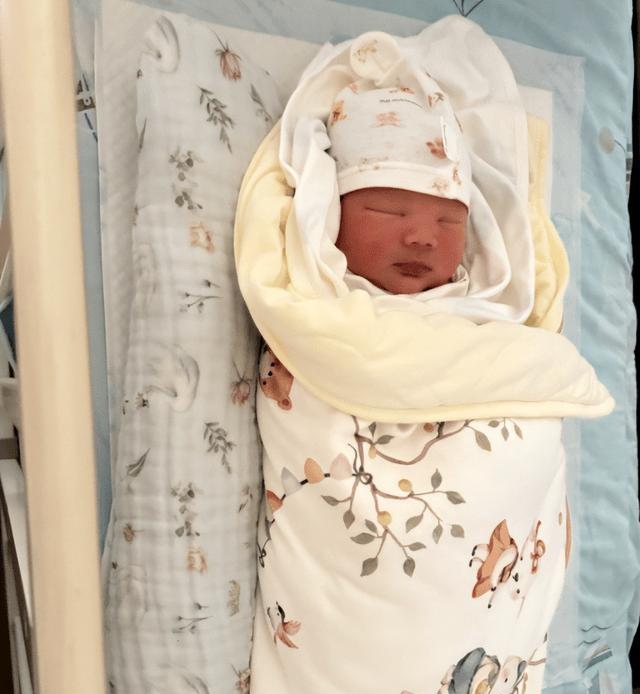 出生最佳黄金期！10-12 月堪称 “天选月龄”，妈妈宝宝都受益