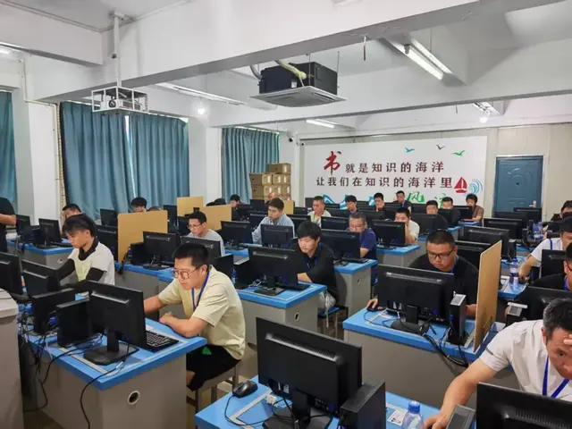 中国电信福建公司锻造AOPA无人机飞手尖兵 赋能现代化应急通信体系