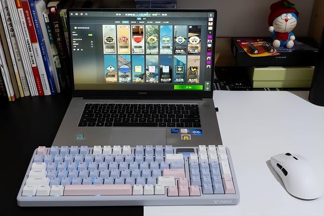 集手感和性价比一体的98键的雷柏V700 DIY-98机械键盘测评