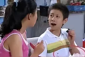 《家有儿女》穿帮镜头，多年后才发现，网友：笑出猪叫声图片