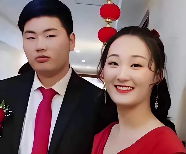 离婚4年，陈亚男和朱小伟的生活天差地别，背后的真相太现实