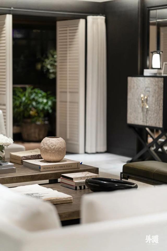 这里，是与世界同频的远见