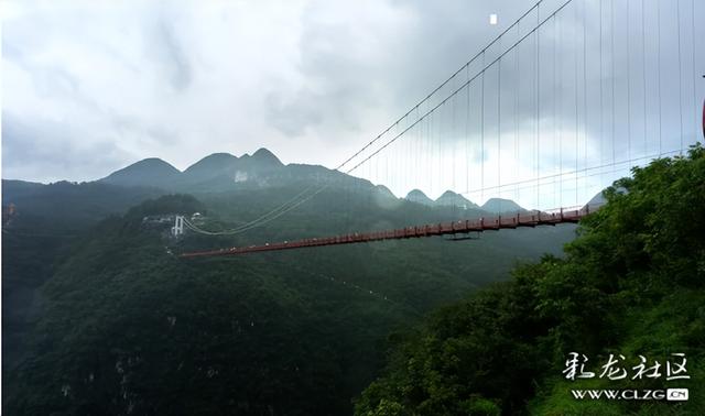 在尼珠河与山水私语。