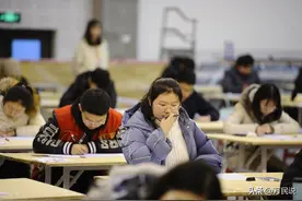 安徽2025年普高学业水平合格性考试今日开考，几十万考生同台亮相图片