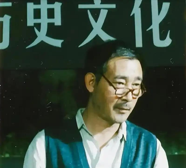大家熟悉的他早已逝世，一天吃几十片止痛药，去世半年公众才知道