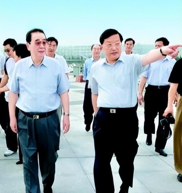 老同志为啥集体反对李鹏当部长？陈云拍桌子：年轻人上不来咋整！