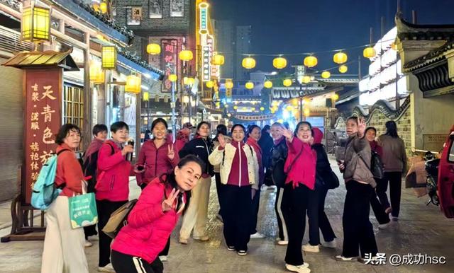 蒙牛别提多美衡阳公司专属版“衡山渡”一日游活动温情启动