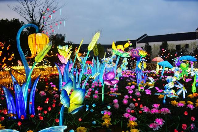 桂林:首届非遗千灯游园,光影艺术璀璨盛宴!