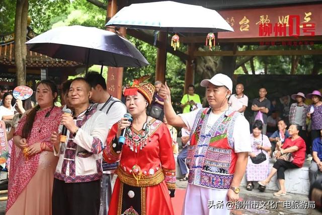 柳州好嗨！大批年轻人“赶歌圩”，对唱场子燃爆！互动歌会时间→
