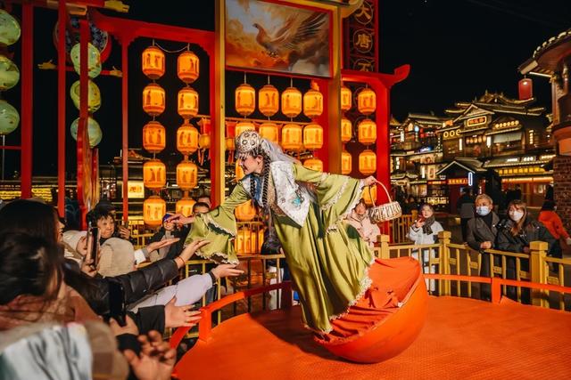 一半在地文化，一半情绪共鸣：近年文旅现象级案例盘点与解析