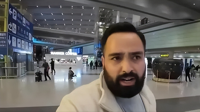 美国博主第一次来中国旅游，一天后直言：中国到处充满“危险”