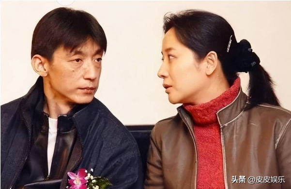 她是国家一级女演员，多次给坐轮椅丈夫戴绿帽，如今儿子也是演员