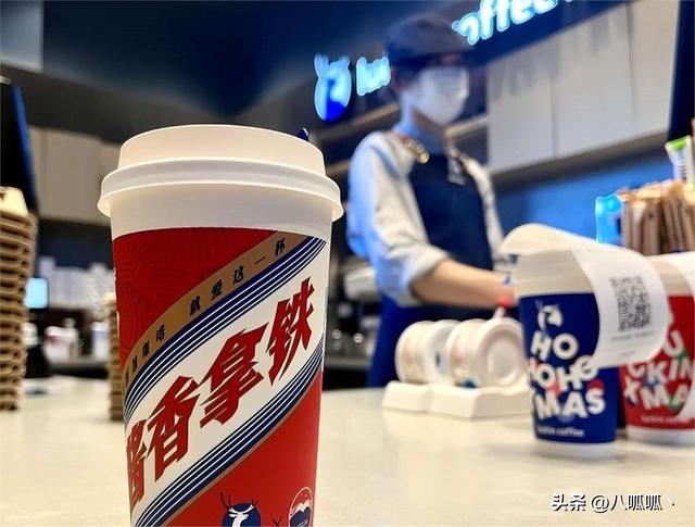 瑞幸咖啡实控人黎辉：父亲是原兰州军区副司令，妻子是知名主持人
