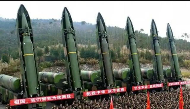 日本无视警告，硬去南海捣乱！解放军一点不惯着，轰炸机群已起飞