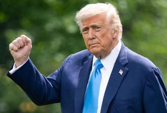 都被骗了？特朗普演讲1小时，邀中方赴美投钱，中国大幅清理美债